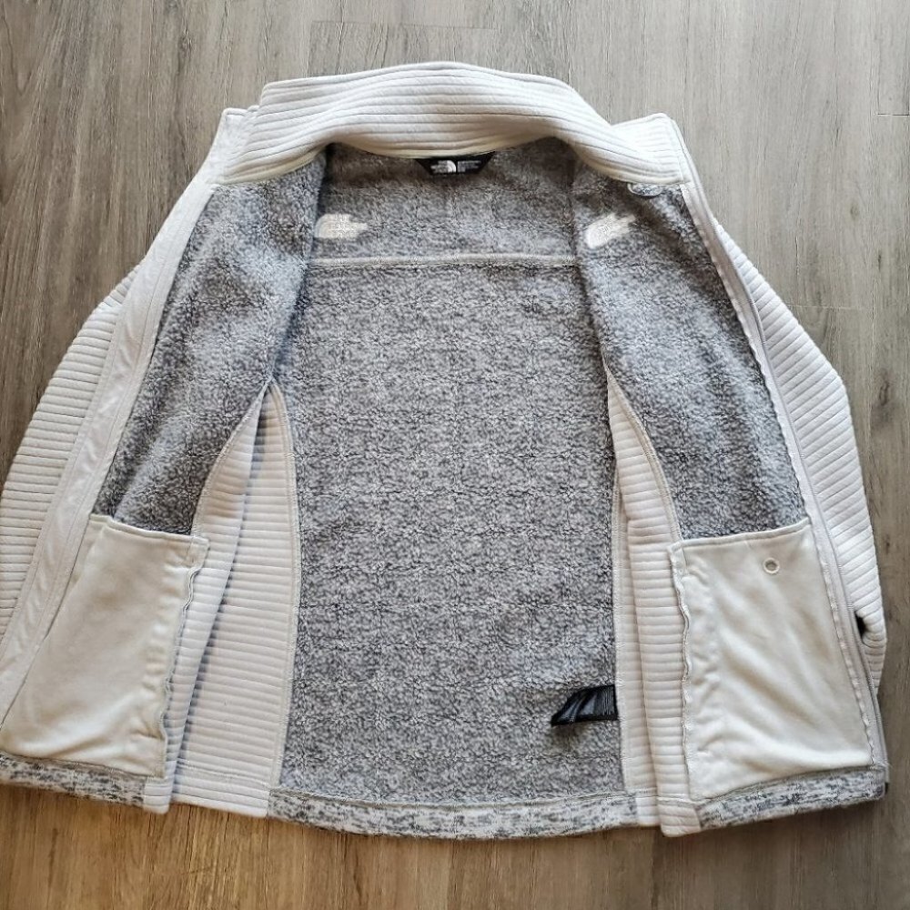 The North Face Jacket - Picture 3 of 8